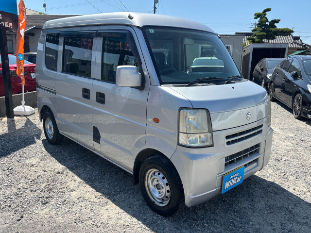 �K���X�R�[�e�B���O�Ȃǂ��s���Ă���܂��B�v���̋Ǝ҂ɂ��A�{�H�ł��̂ł����S���Ă����݂��������B
