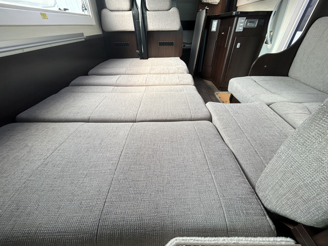 �_�C�l�b�g���ȒP�Ƀx�b�h�W�J�\�ł�!���@��185cm&times;105cm�ƂȂ��Ă���܂�!