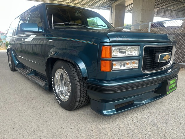 サバーバン1500 5.7 V8