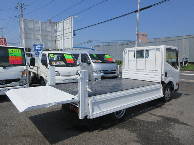 ☆リア・荷台廻りです☆荷台床鉄板張りです☆