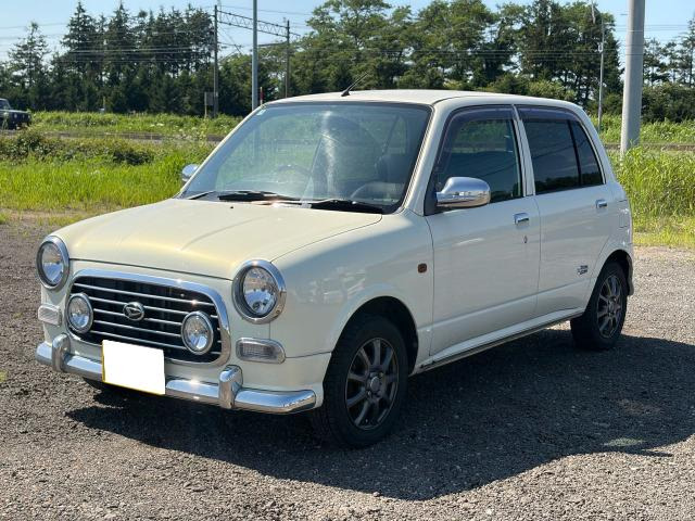 ミラジーノベース