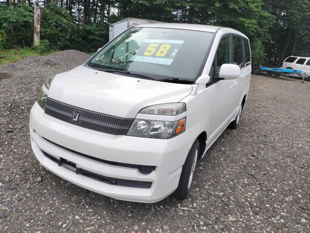 ヴォクシー2.0 X 4WD
