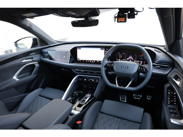 SQ5スポーツバック3.0 4WD