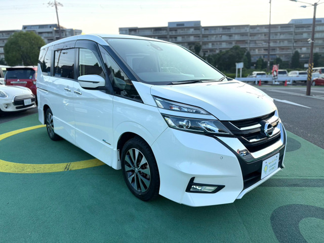 セレナ2.0 ハイウェイスター プロパイロット エディション