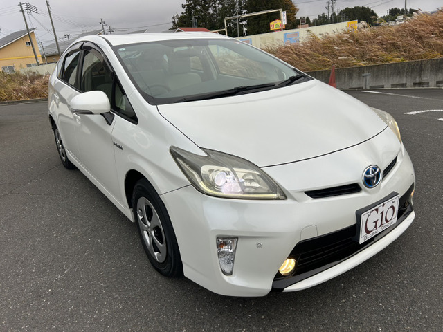 プリウス1.8 S