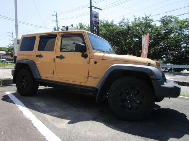 ラングラーアンリミテッド サハラ 4WD