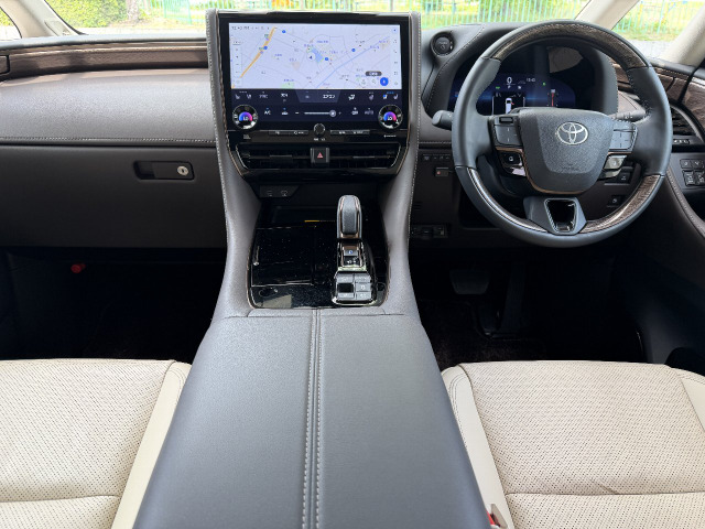 アルファードハイブリッド 2.5 エグゼクティブ ラウンジ E-Four 4WD