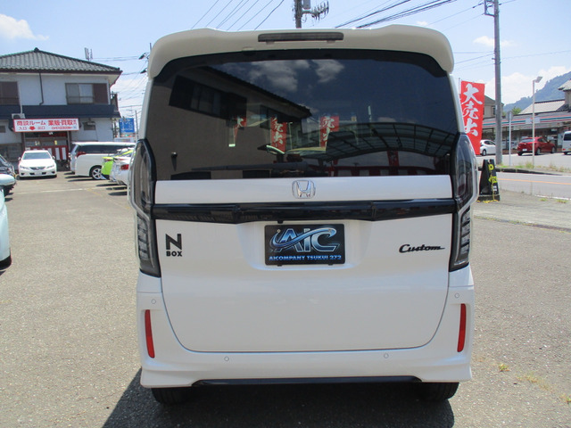 N-BOXカスタムL ターボ スタイルプラス ブラック