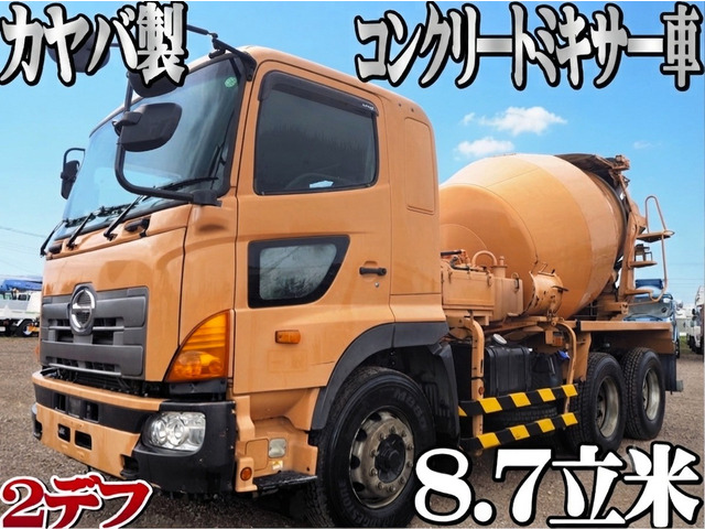 プロフィアミキサー車
