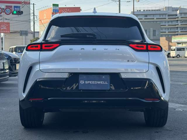 クラウンスポーツ2.5 Z E-Four 4WD
