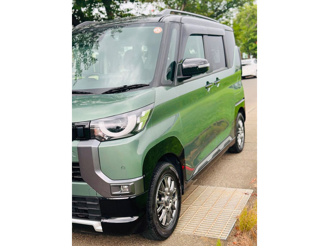 デリカミニT プレミアム 4WD
