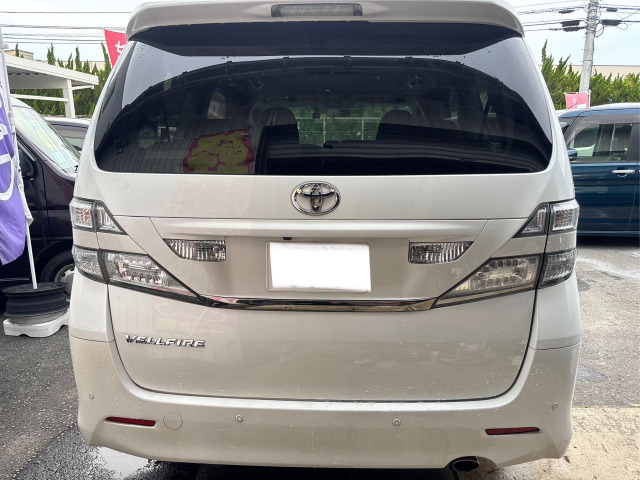 ����22�N���g���^ ���F���t�@�C�A2.4Z�A2WD�����Љ�܂��B���s����141,710km�B�㎿�ȃp�[���z���C�g�̃{�f�B�ŁA�~�j�o���Ȃ�ł͂̍L�����������͂ł��B���S�̉�����h�~���u��ABS���ځA�����ETC