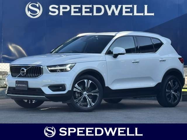 XC40B4 AWD インスクリプション 4WD