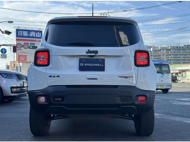 レネゲードトレイルホーク 4WD