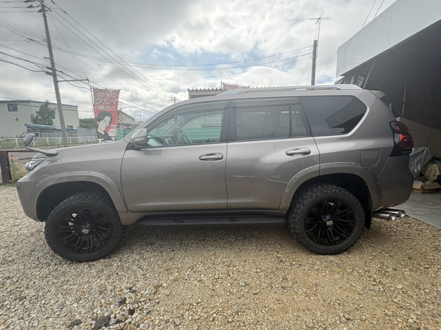 ランドクルーザープラド2.8 TX ディーゼル 4WD