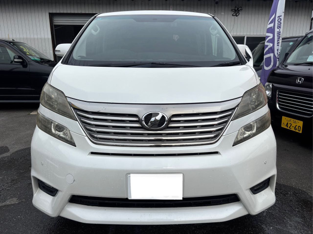 ����22�N���g���^ ���F���t�@�C�A2.4Z�A2WD�����Љ�܂��B���s����141,710km�B�㎿�ȃp�[���z���C�g�̃{�f�B�ŁA�~�j�o���Ȃ�ł͂̍L�����������͂ł��B���S�̉�����h�~���u��ABS���ځA�����ETC