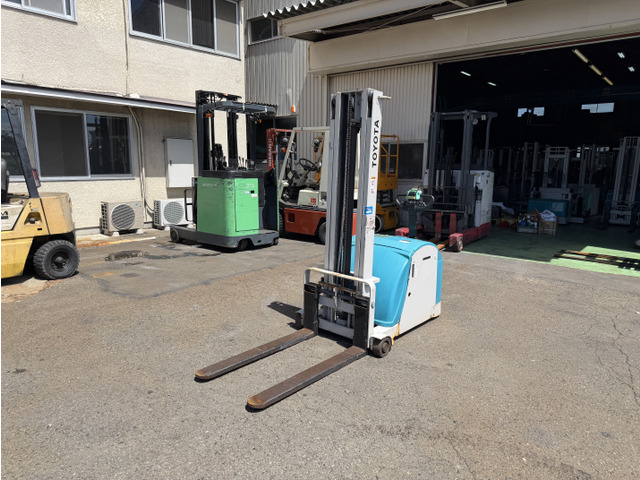 トヨタL&amp;F電動フォークリフト