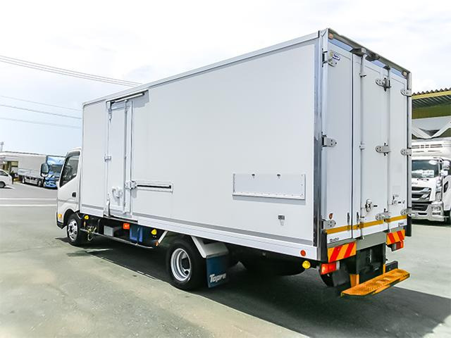デュトロ冷蔵冷凍車
