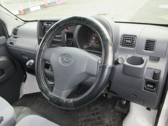 ハイゼットカーゴデラックス ハイルーフ 4WD
