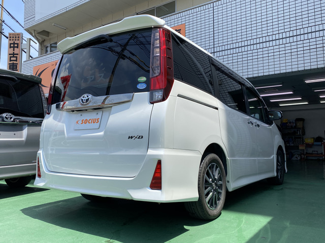 �l�C�̃m�ASi!WxB!���ɂ��܂���!SD�i�r!�t���Z�OTV!���d��!�h�����R�O��!B�J����!ETC!Bluetooth!�d�i�~���[!AUTO���C�g!�A�C�h�����O�X�g�b�v!7�l���!���񂱂̋@���!