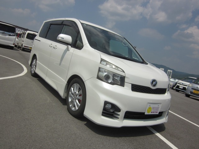 ヴォクシー2.0 ZS