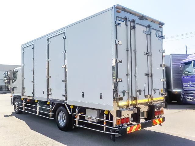 ���g�� �ő�ύ�4,900kg