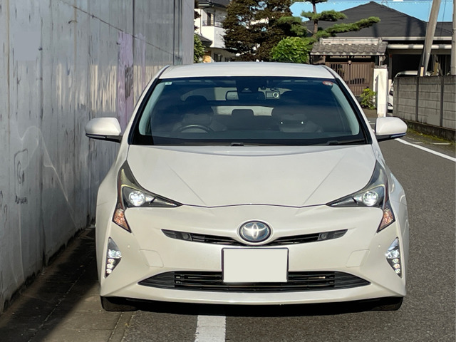 プリウス1.8 A プレミアム ツーリングセレクション E-Four 4WD