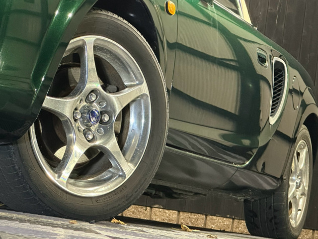 �y�J�X�^���z �J�X�^��������܂�!���[�_�E���E���t�g�A�b�v�ELED���E�A���~�z�C�[�����A�e�u�����h�̃p�[�c�̎�舵���������܂��B
