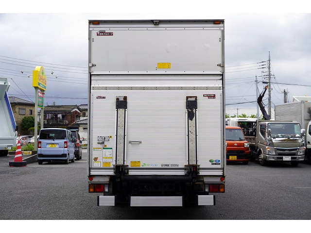 車検整備・ガラス交換やパワーゲート取付や修理などなんでもお気軽にどしどしご連絡ください!