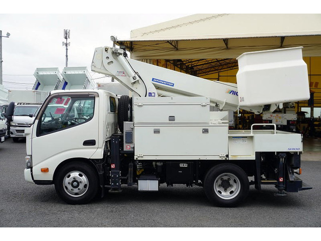 デュトロ高所作業車