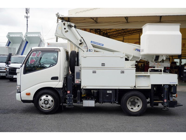 デュトロ高所作業車