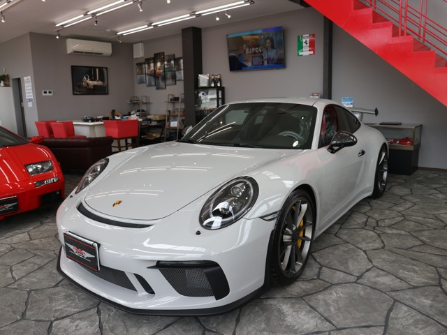 911