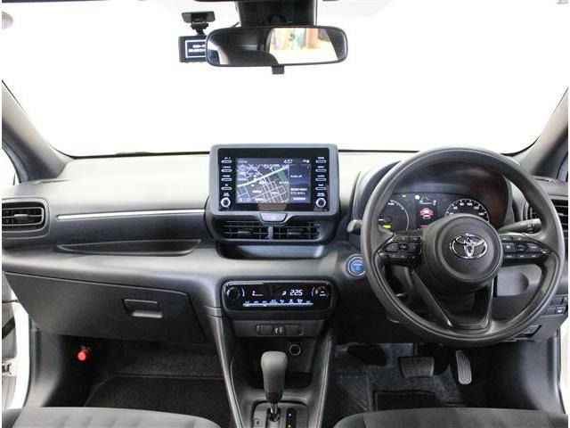 ヤリス1.5 ハイブリッド X E-Four 4WD