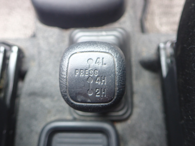 �p�[�g�^�C��4WD���ڂŁA�󋵂ɉ�����2WD��4WD�̐؂�ւ����\!