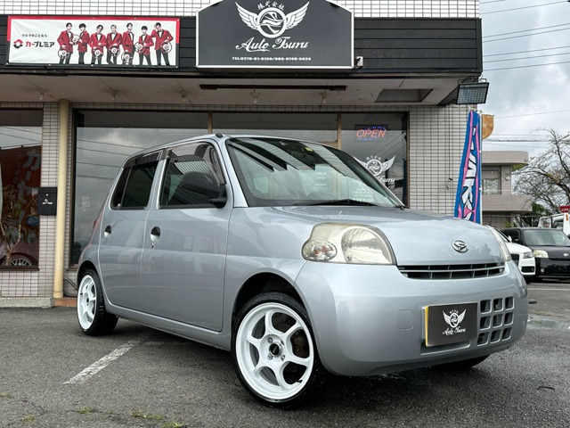 エッセD