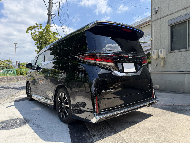 ヴェルファイアハイブリッド 2.5 エグゼクティブ ラウンジ E-Four 4WD