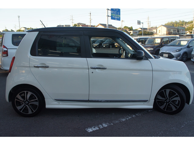 3ヶ月・3000kmの無料保証付きです。エンジン、ミッション等の修理の際に金額が大きくなりがちな箇所も無料修理で安心です。最大3年までの有料保証も取り扱っております。