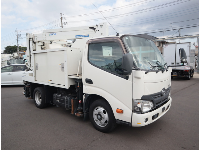 デュトロ高所作業車