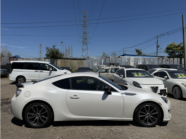 ご購入後のオイル交換やタイヤ交換などの日常メンテナンス、車検や事故対応のご相談ももちろんOKです!ドレスアップやカスタマイズもお任せください☆車好きの当社スタッフが親身にご要望にお答えします。