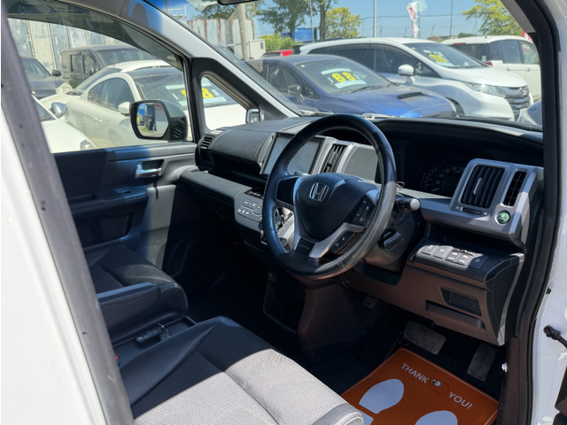 �k�C���̓~�����S��4WD�ł��� ��G���W���̓^�C�~���O�`�F�[�����Ȃ̂Ō����̕K�v�͂قڂ���܂���̂ň��S�ł��ˁ�