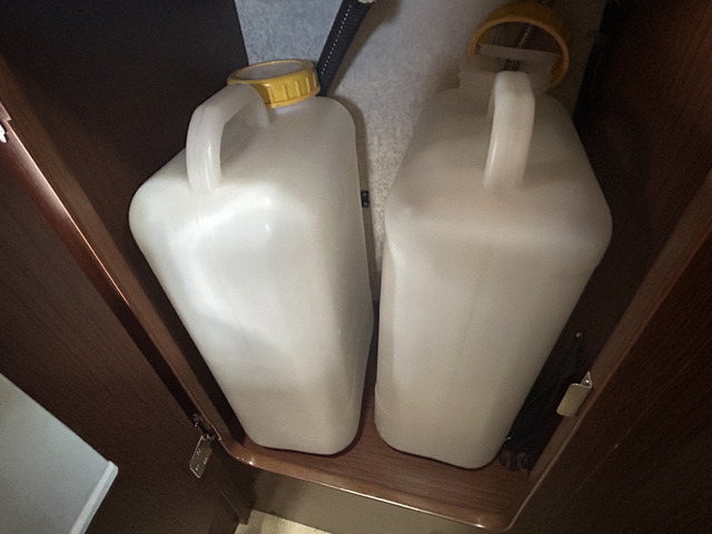 給排水タンクは持ち運びが楽なポリタンク!