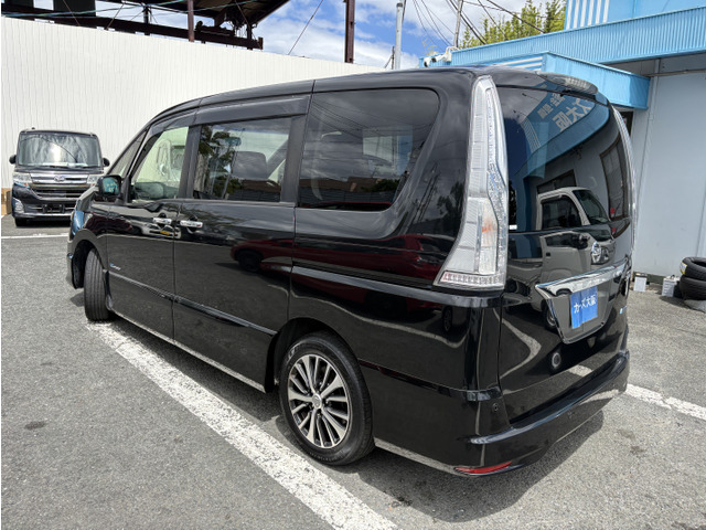 セレナ2.0 ハイウェイスター Vセレクション+Safety S-HYBRID