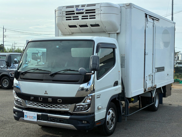 キャンター冷蔵冷凍車