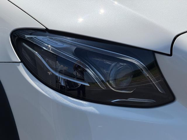 LED�w�b�h���C�g�̓f�U�C���������ł͂Ȃ���Ԃ̈��S���ɔ��Ɍ��ʂ𔭊����܂�!