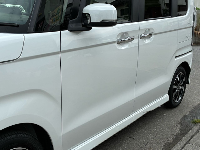 ●整備士と連携して、しっかり仕上げた車両をご提供します!
