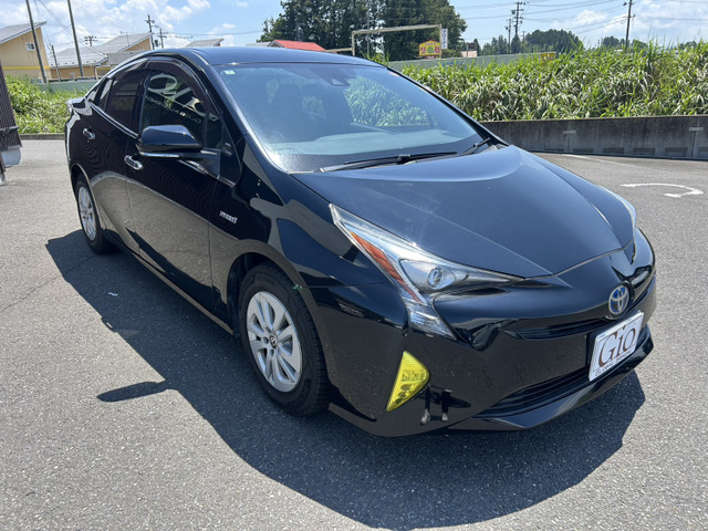プリウス1.8 S