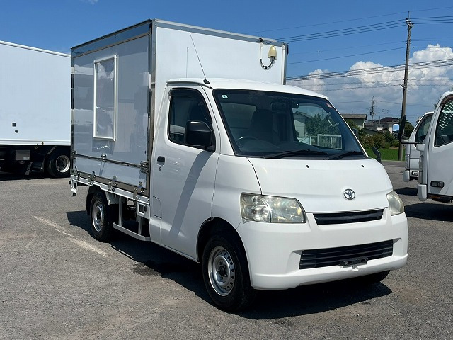 H27 TOYOTA �ړ��̔��� DX 8�i���o�[