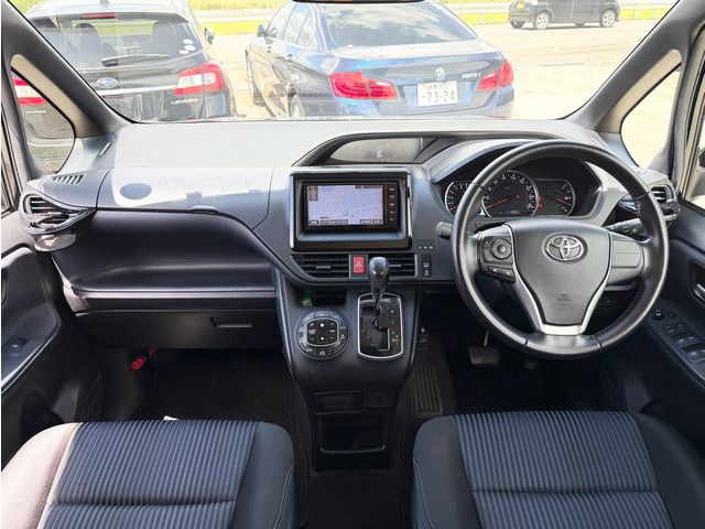 ヴォクシー2.0 ZS