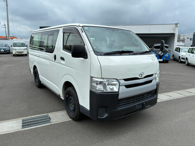 ハイエースバン
