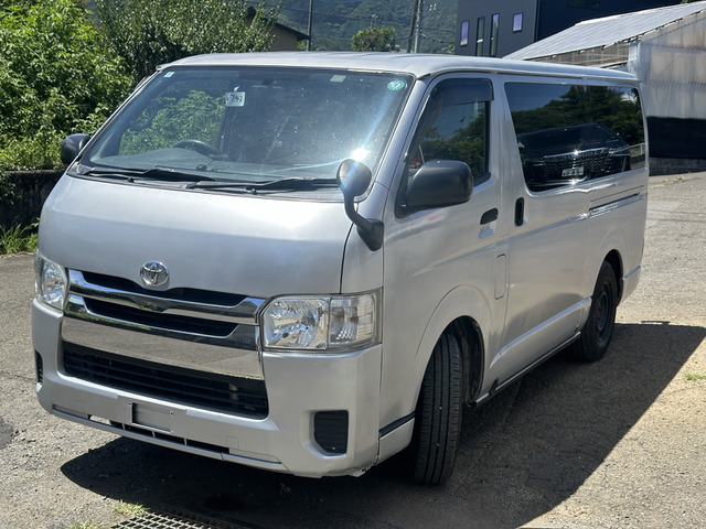 ハイエースバン